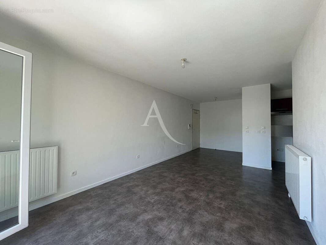 Appartement Nantes 3 pièces + parking privatif en sous-sol - facultés - photo 2