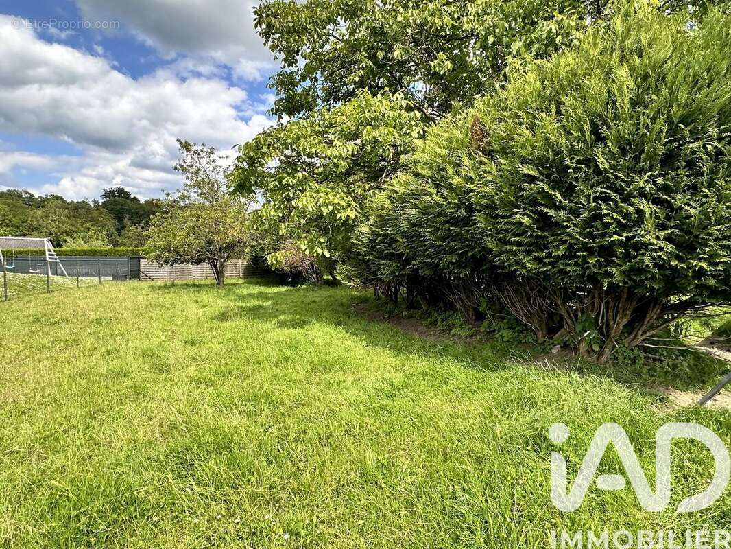 Photo 6 - Terrain à LE CHATELET-SUR-SORMONNE