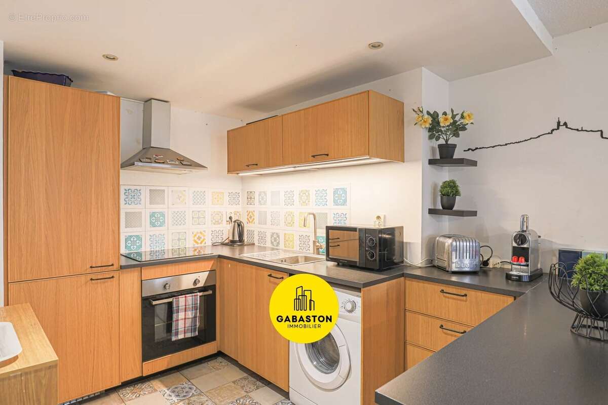 Appartement à MARSEILLE-6E