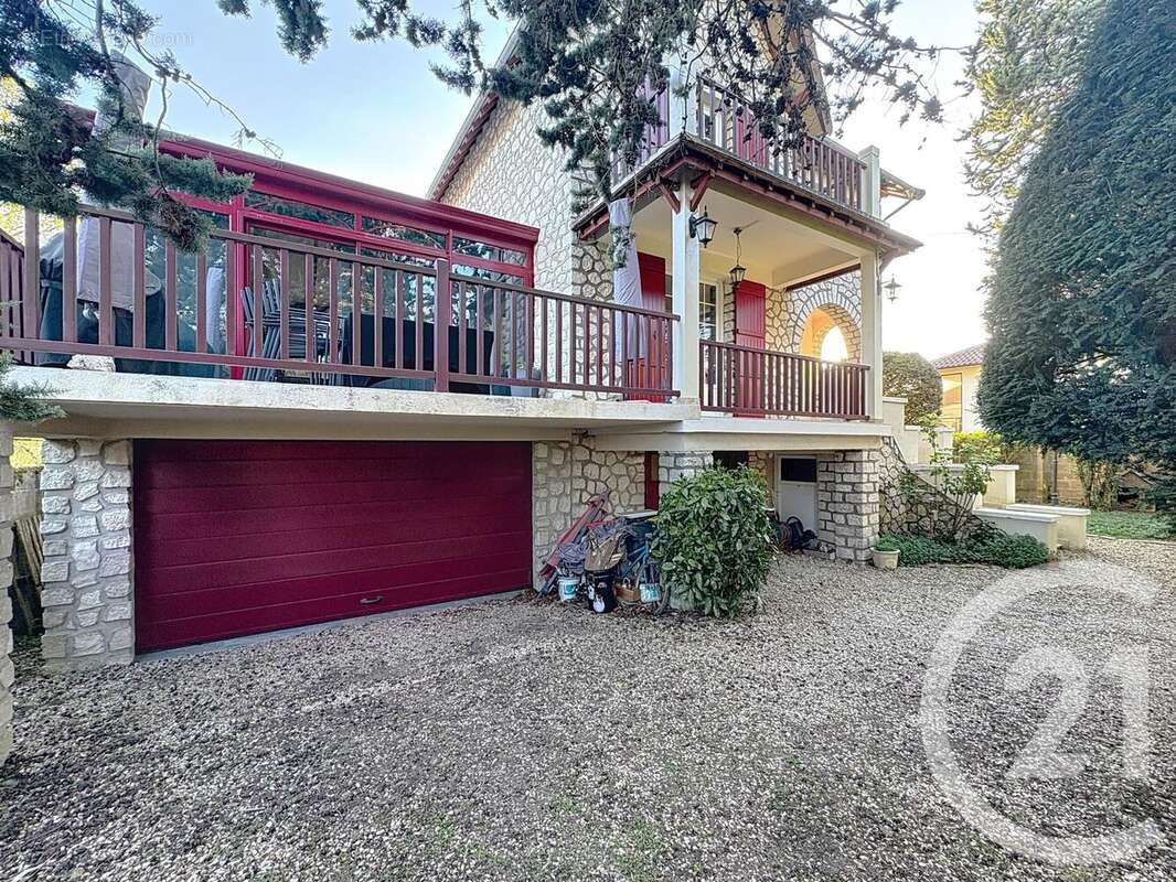 Maison à COURLON-SUR-YONNE