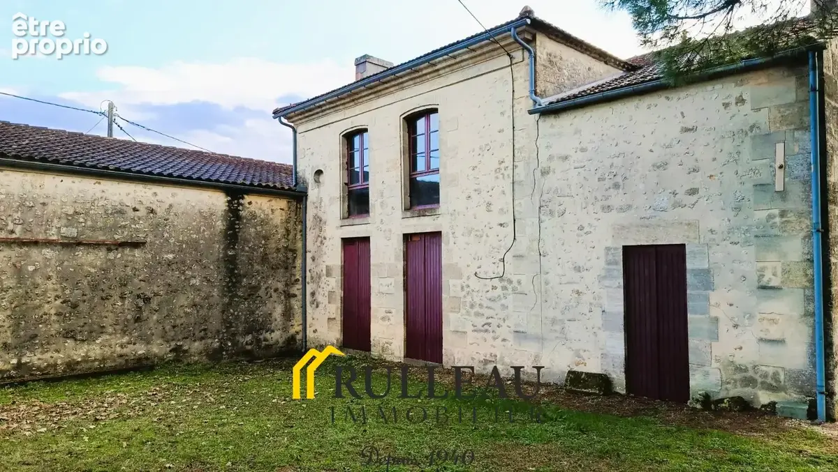 A vendre Propriété d'exception à Berson - Entre charme et potentiel - photo 6
