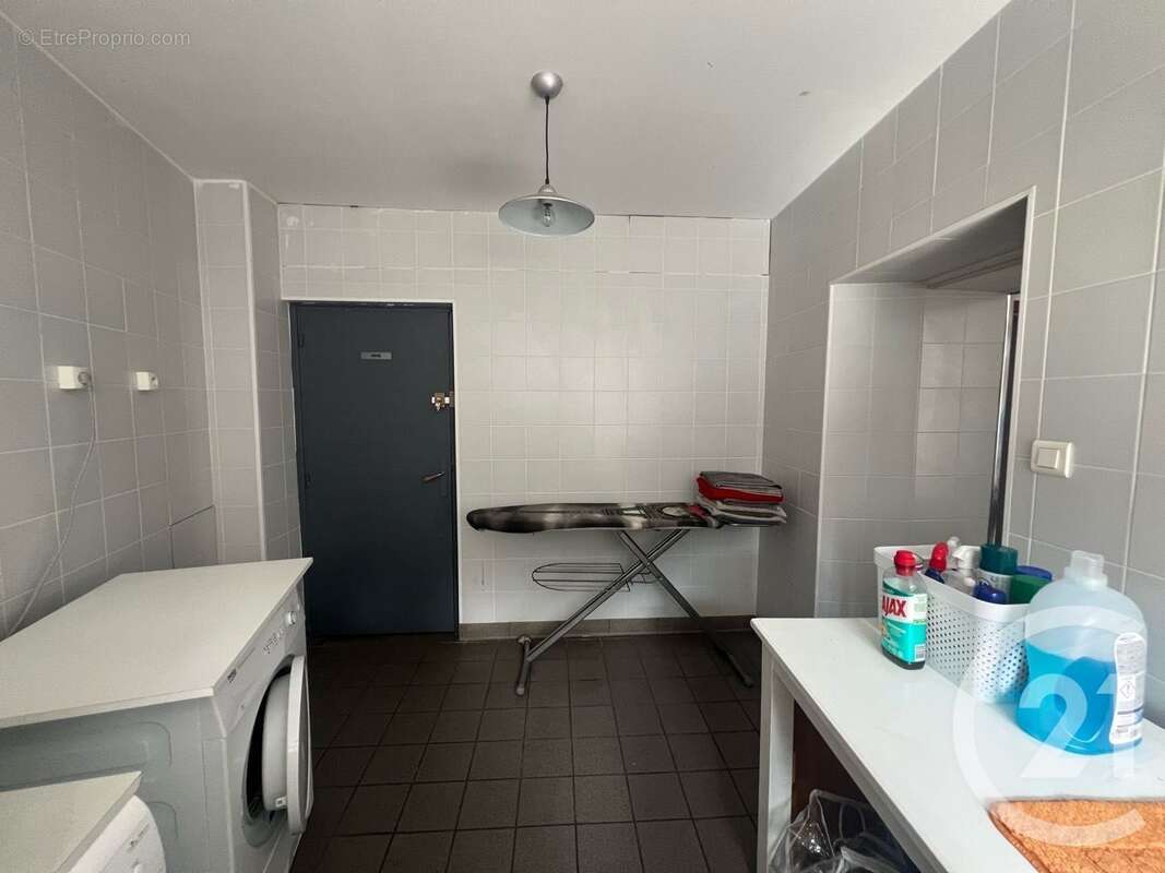Maison 350 m² à Aurillac  - photo 9