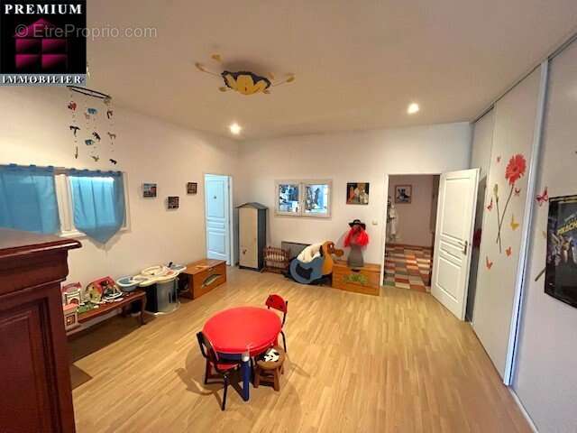 Maison à SAINT-ESTEVE