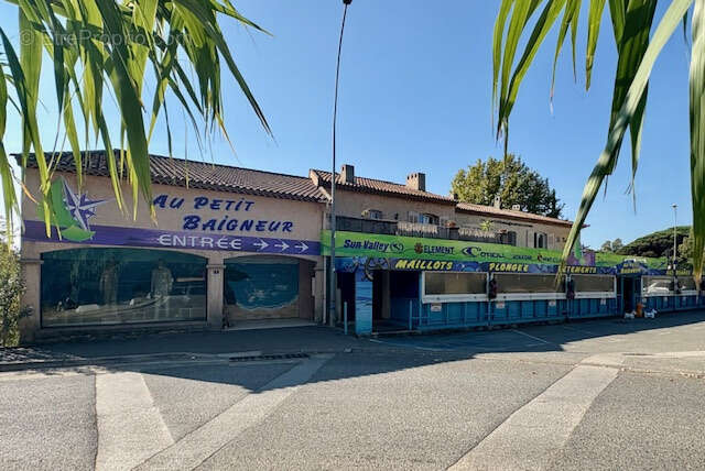 Commerce à LA CROIX-VALMER