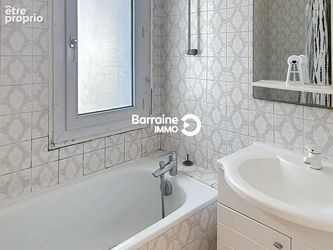 Lorient centre - appartement t2 avec balcon au dernier etage - photo 6
