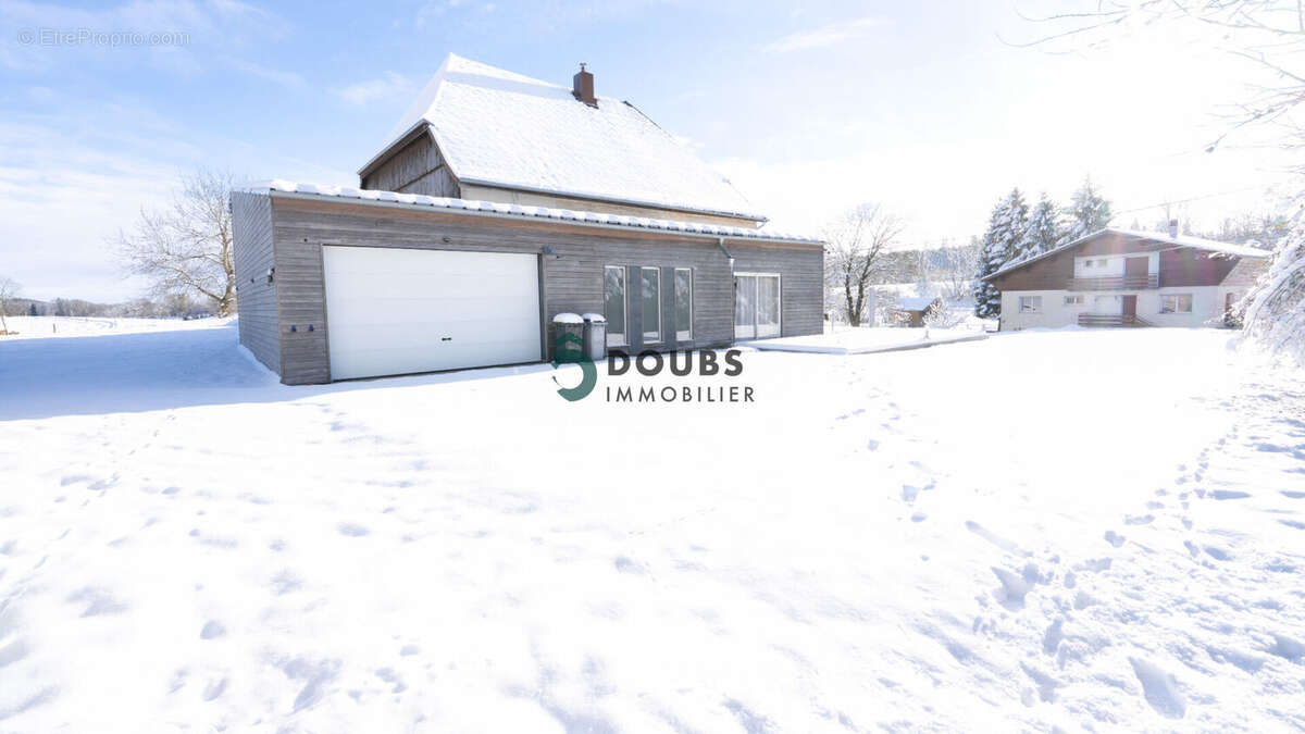 Maison à SAINT-JULIEN-LES-RUSSEY