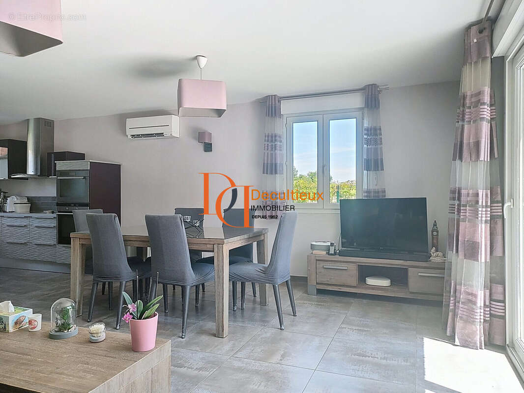 Maison à VAULX-EN-VELIN