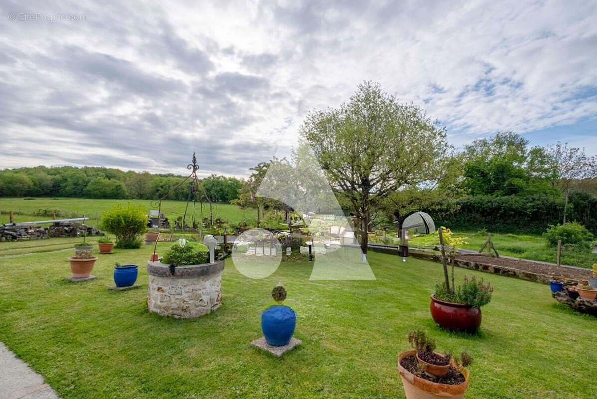 Maison à CHERMIGNAC