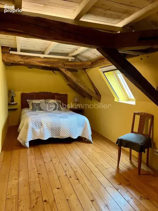 Sur 11457 m2 de terrain, ensemble de bâtiments en pierre composé d’une maison d’habitation, d’un gîte, d’un pool house, de deux  - photo 29