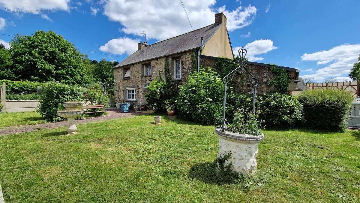 Maison à BAINS-SUR-OUST