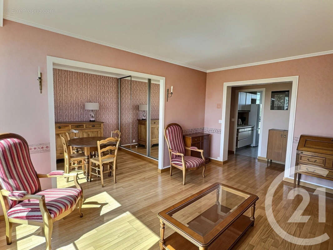 Appartement 62 m² à Antony  - photo 2