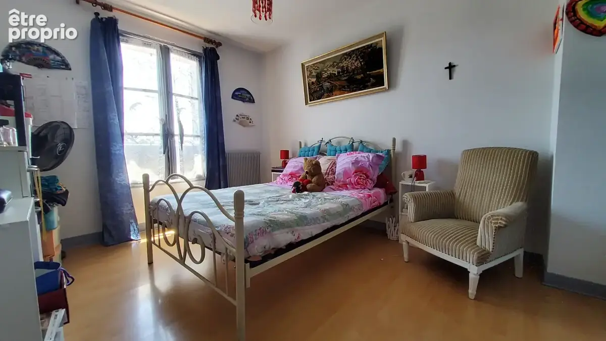 A VENDRE - Maison de ville 115m2 - 5 pièces - 4 chambres - 620m2 de terrain - Poitiers Ouest - photo 8