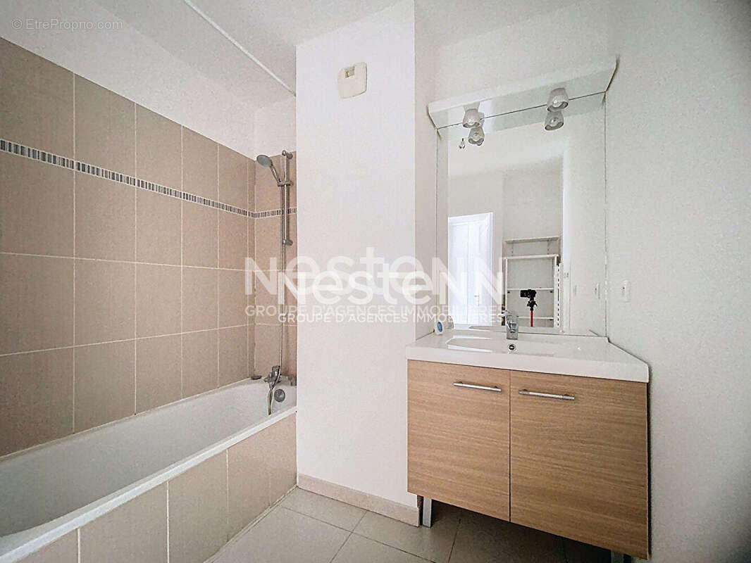 Appartement à VALLAURIS