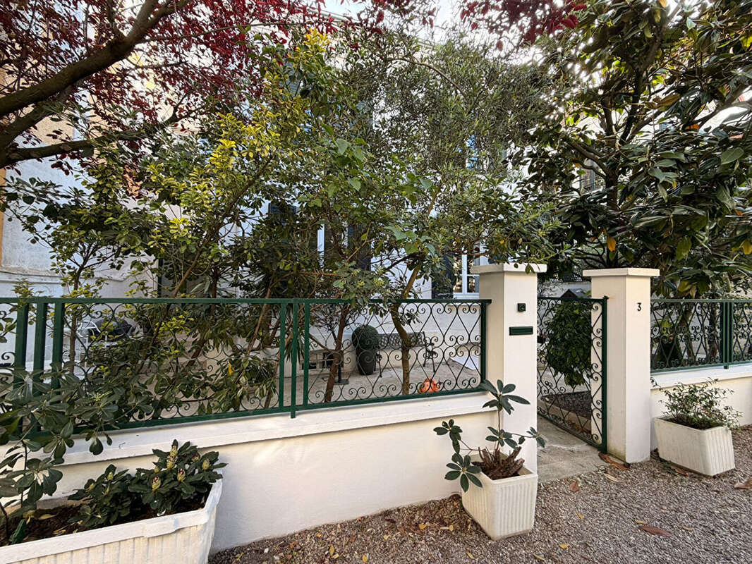 Maison à PARIS-16E