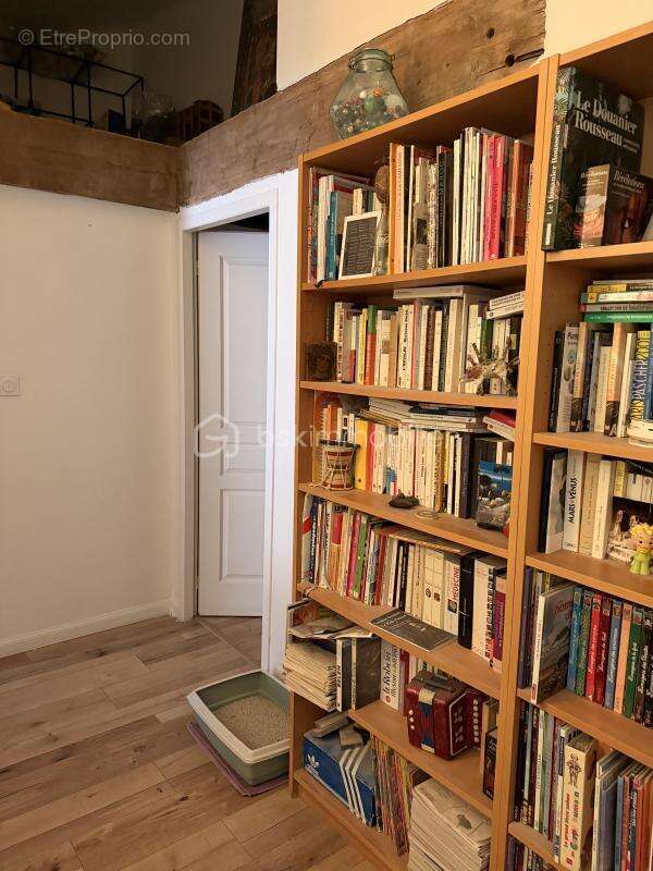 Appartement à SAINT-LAURENT-D'AIGOUZE