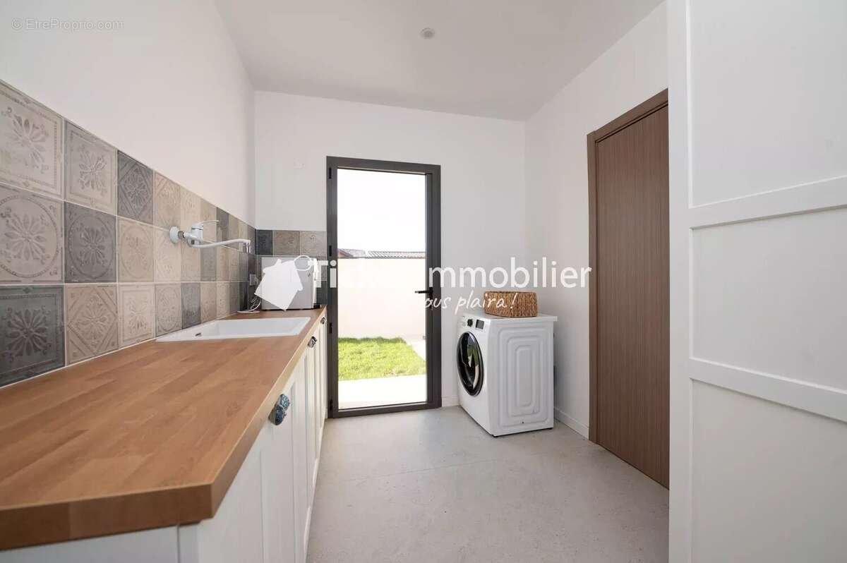 Maison à LA SALVETAT-SAINT-GILLES