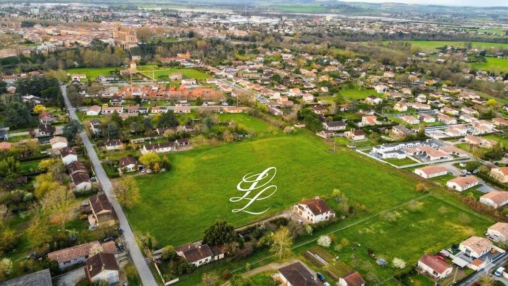 Terrain à LABASTIDE-SAINT-GEORGES