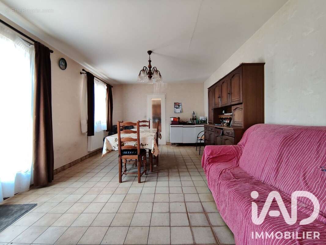 Maison 75 m² à Rivarennes  - photo 6