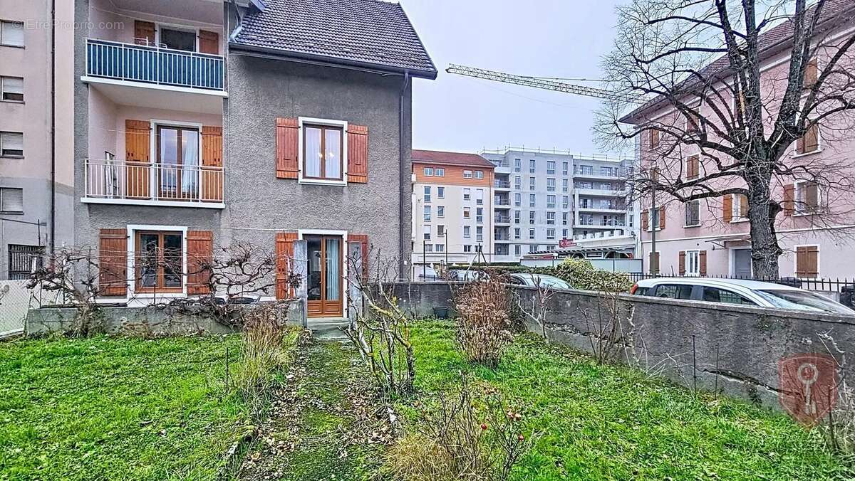 Maison - Ville La Grand - photo 10