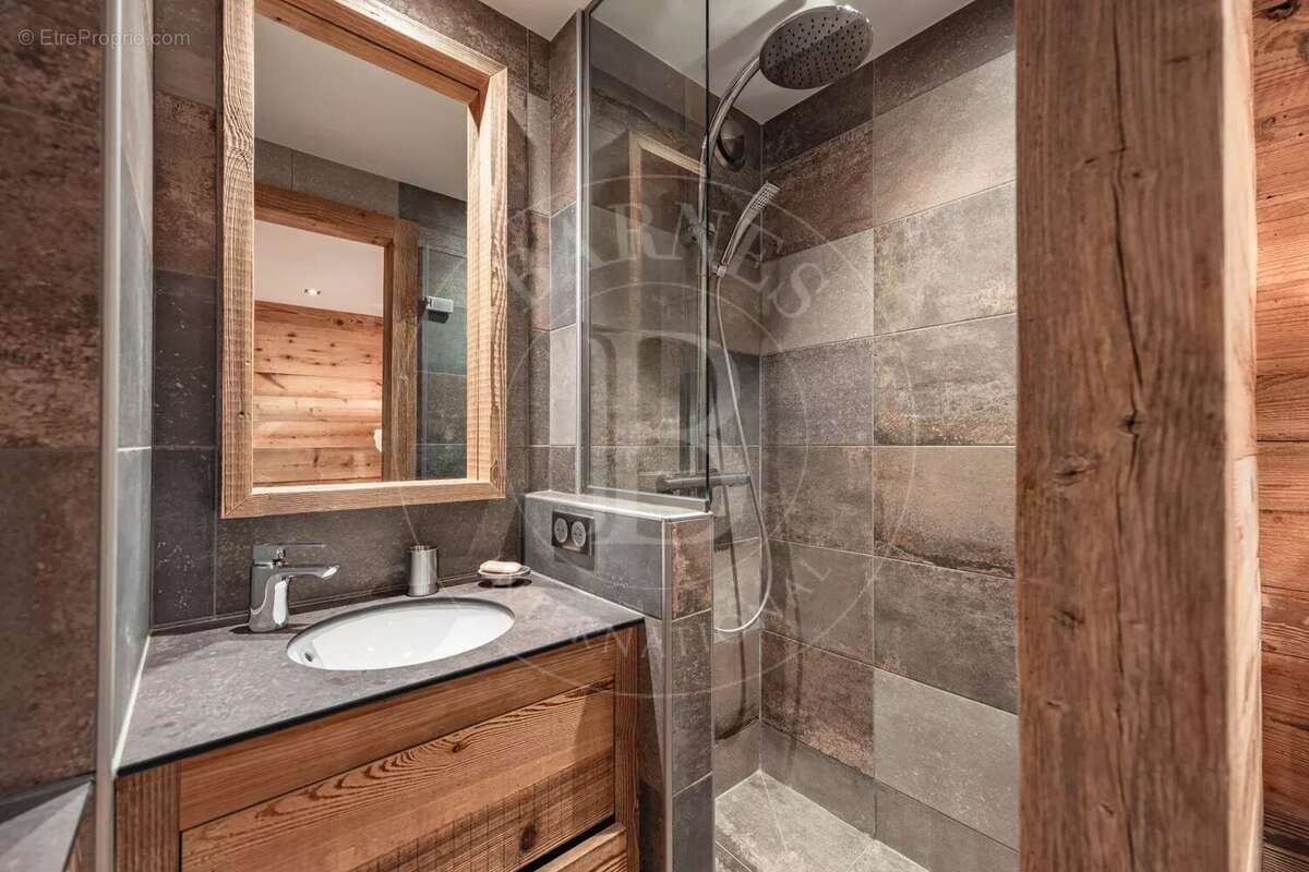 Appartement à LES ALLUES