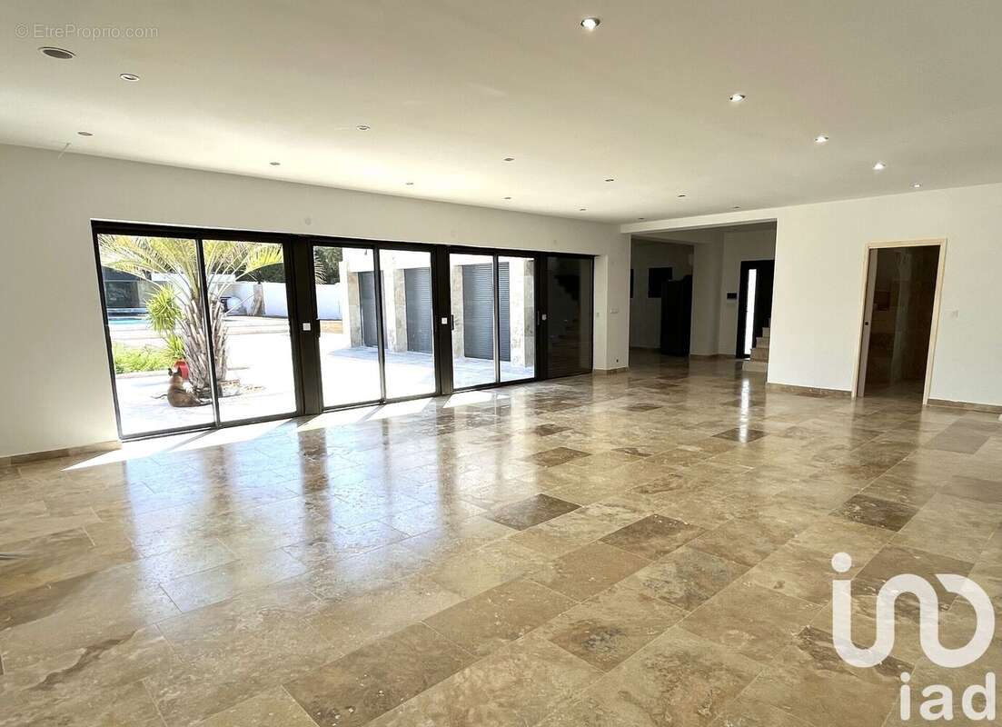 Photo 2 - Maison à VENEJAN