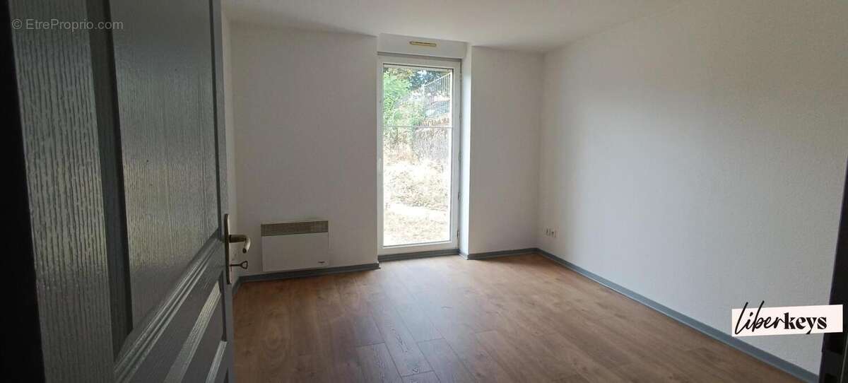 Appartement 3 pièces-  80 m² en rez-de-chaussée avec jardin privatif, au calme en fond d'impasse - Villette les Dole - photo 8