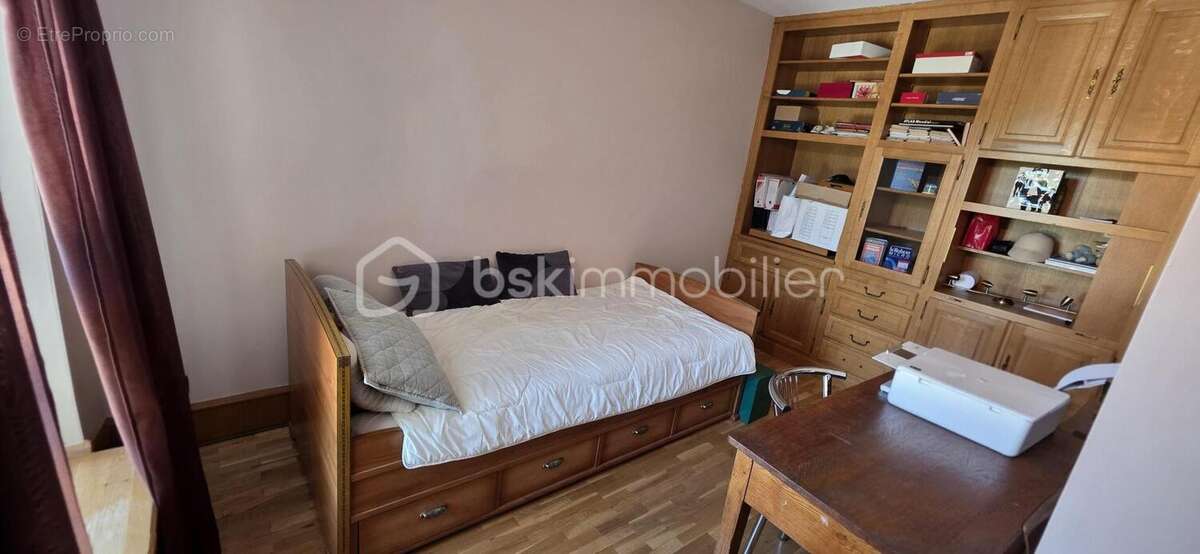 Élégant appartement de caractère - 3 chambres - photo 6