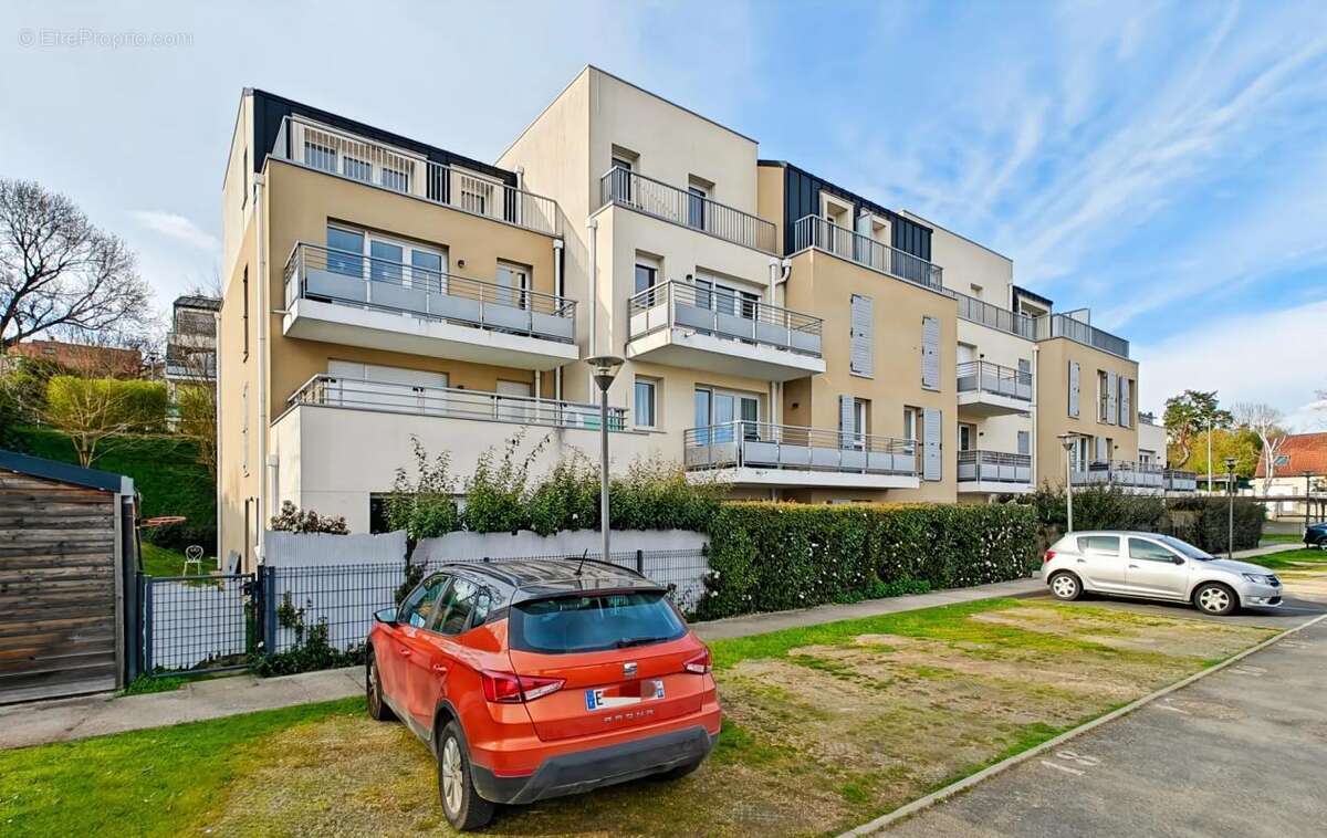 Appartement à BREUILLET