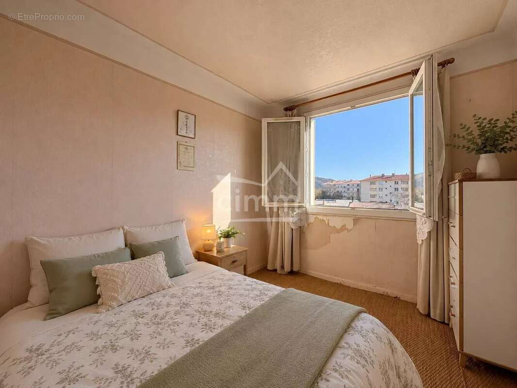 Appartement T5 avec balcon à Sisteron - photo 3