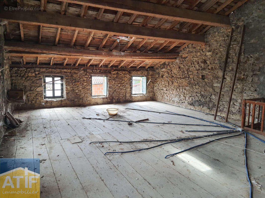 Maison à NOIRETABLE