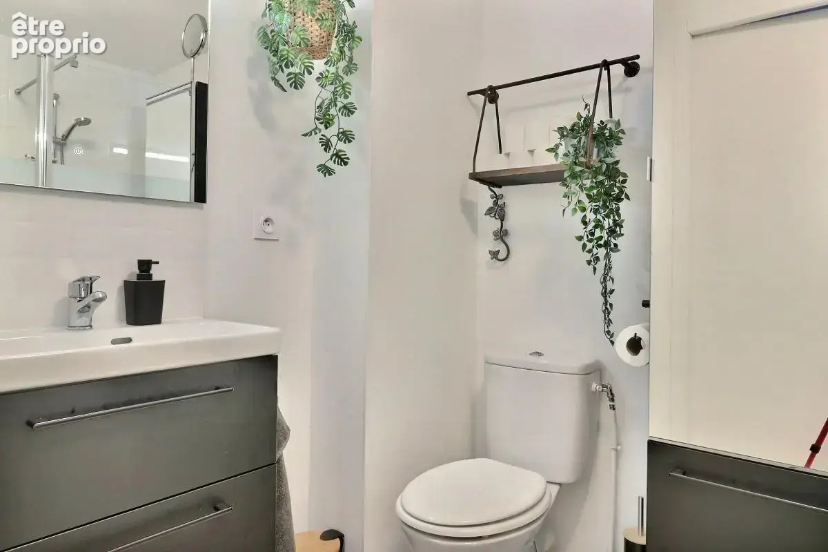 Duplex -80m²- 3 chambres -jardin-parkings - photo 10