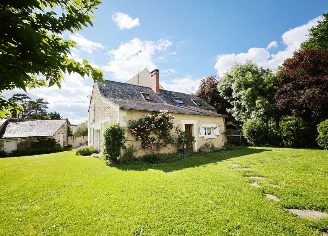 Maison à BRISSAC-QUINCE