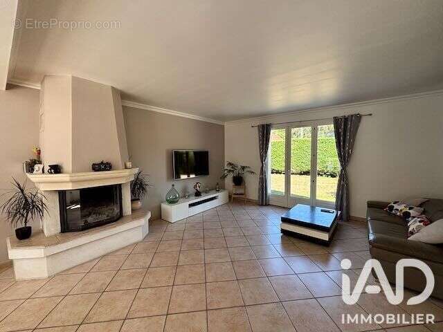 Maison 150 m² à Rochefort-En-Yvelines  - photo 7