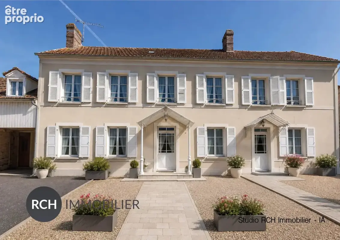 A proximité d'Orgerus - Maison bourgeoise en coeur de village - photo 2