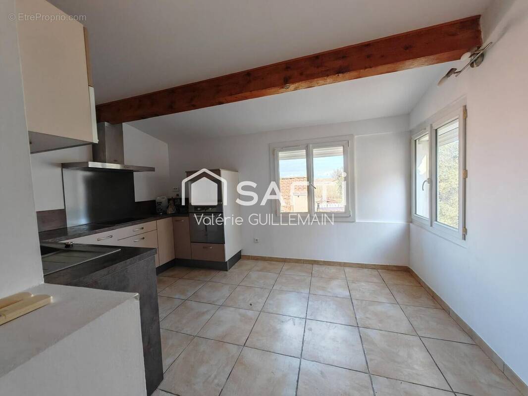 Photo 1 - Appartement à PORT-SAINT-LOUIS-DU-RHONE