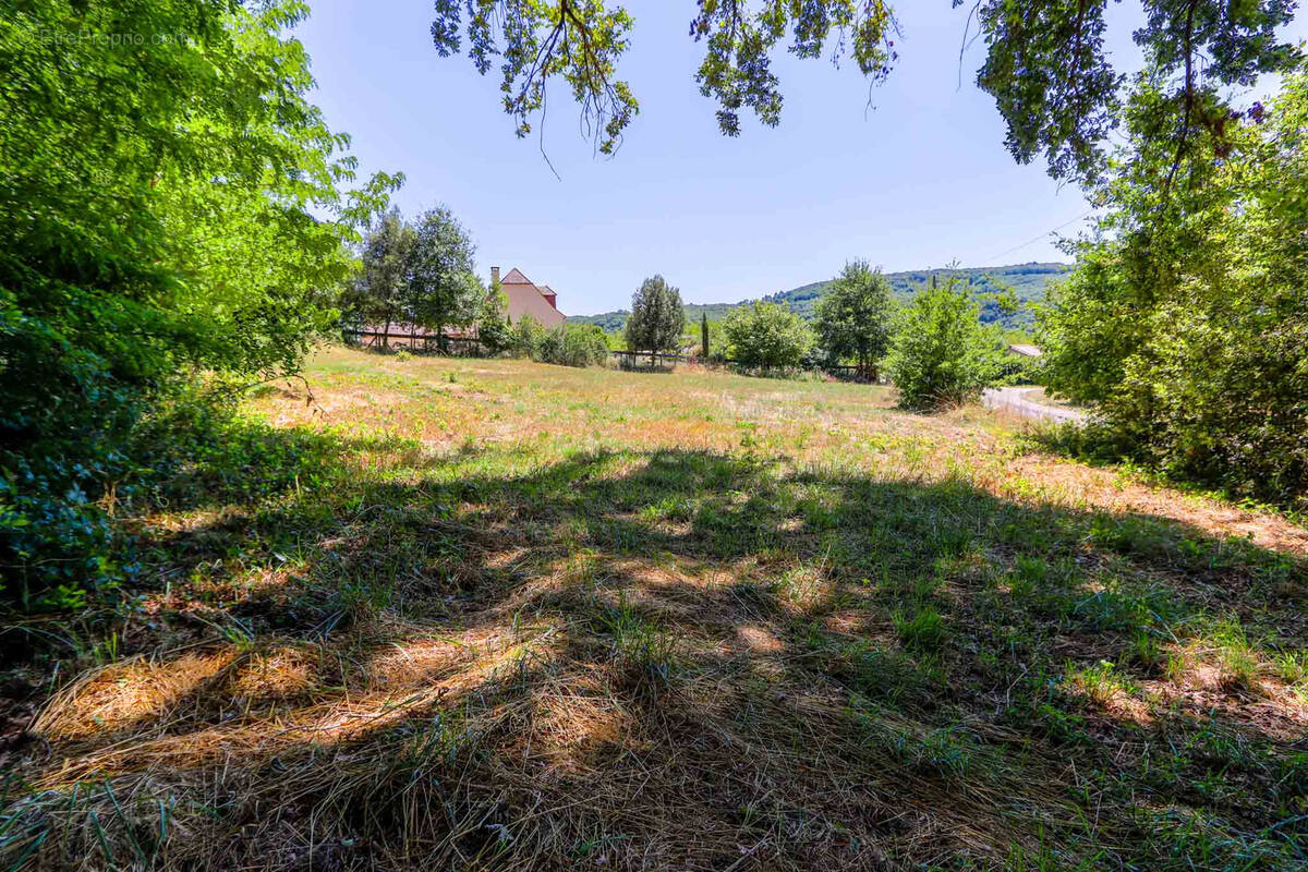 Terrain à SARLAT-LA-CANEDA