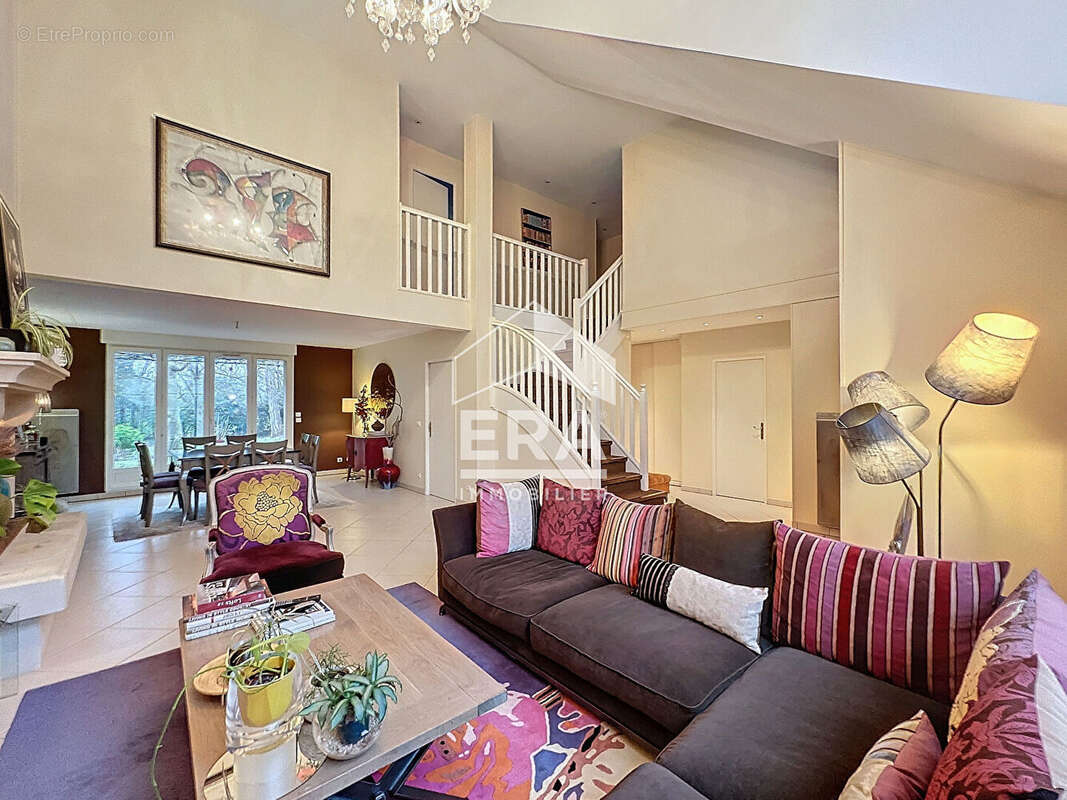 Maison à NEUVILLE-SUR-OISE