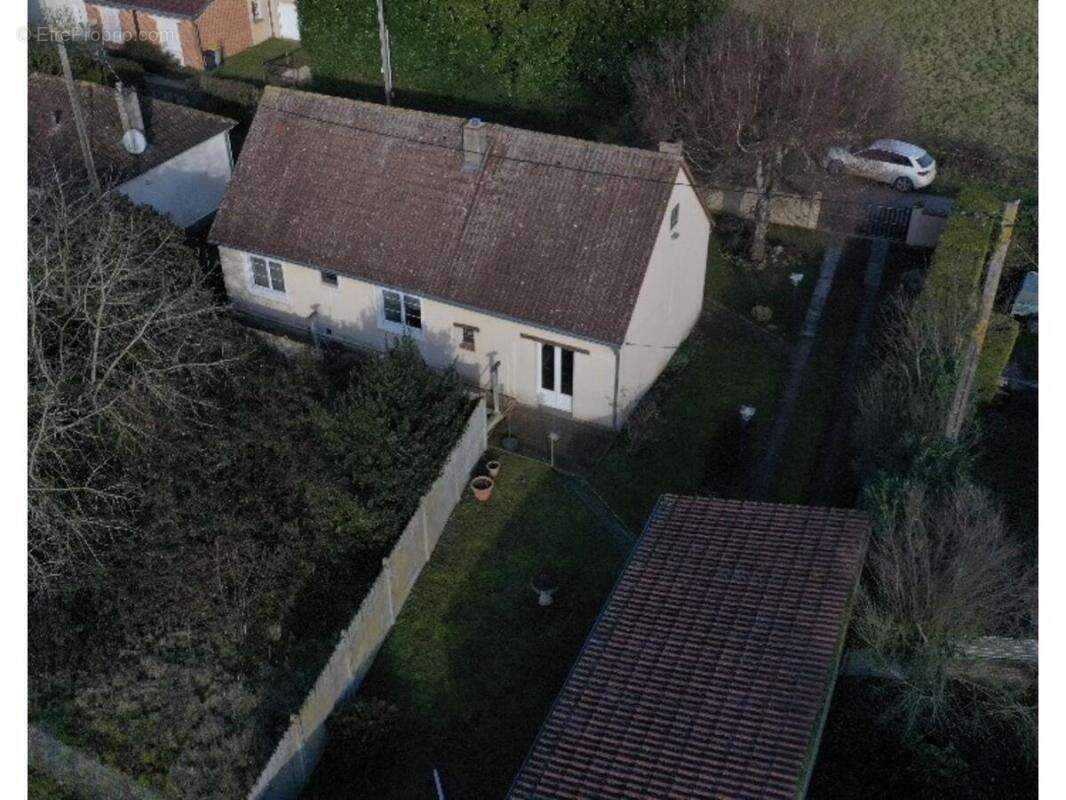 Maison à ARTENAY