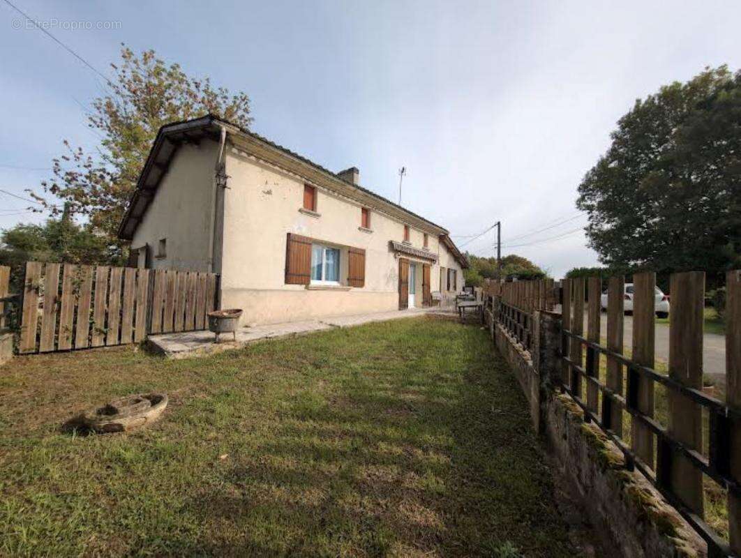 Maison à SAINT-MARTIN-DU-BOIS