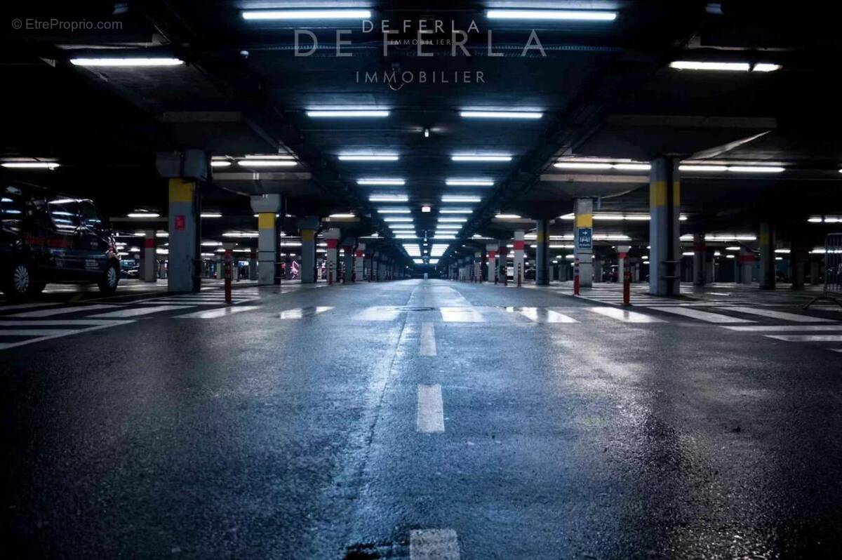 Parking à PARIS-14E