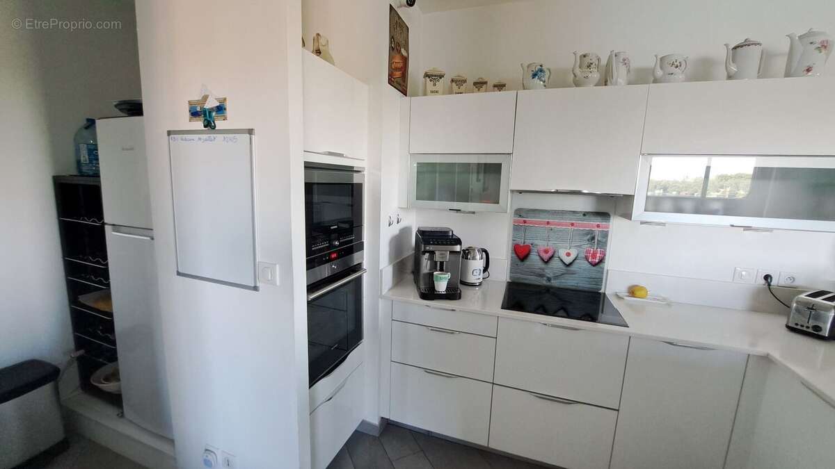 Agde - appartement duplex de standing - t4 au dernier étage - terrasse 36m² (vue)- 2 parkings couverts. - photo 10