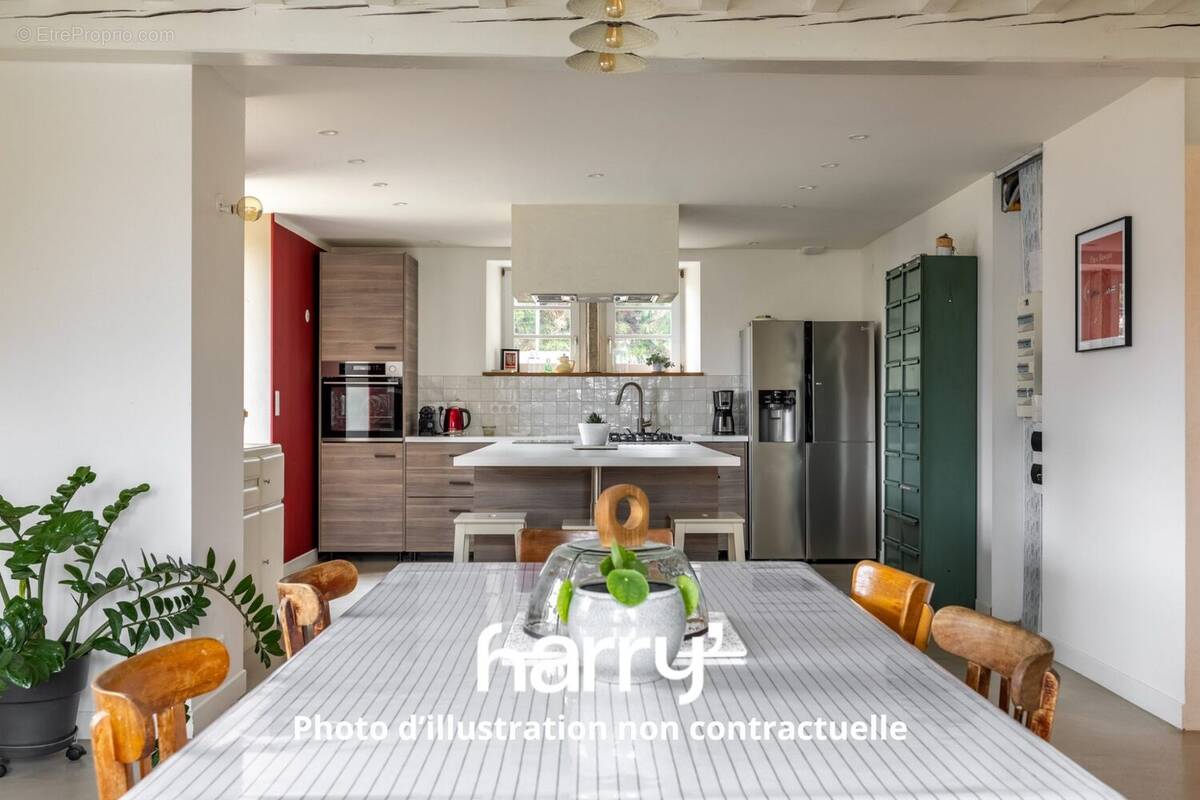 Appartement à FRASNE