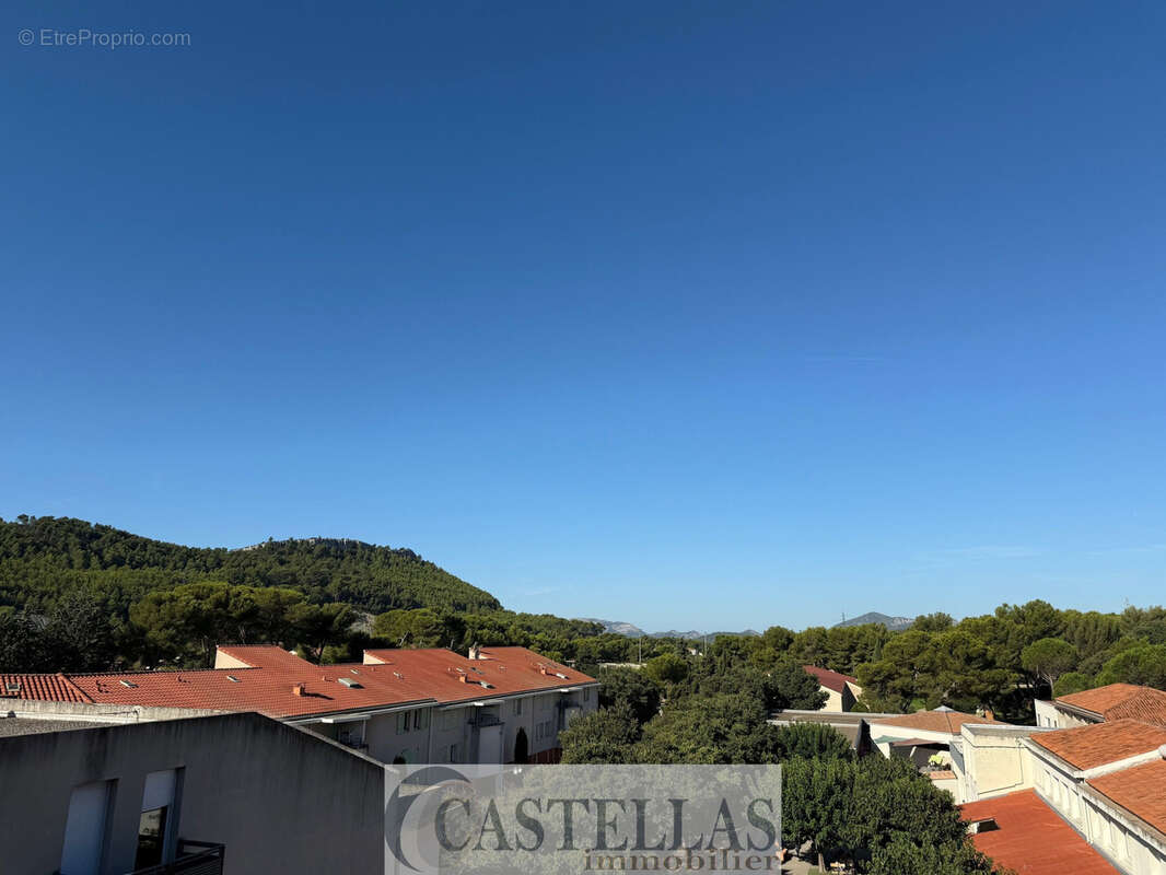 Appartement à ROQUEFORT-LA-BEDOULE