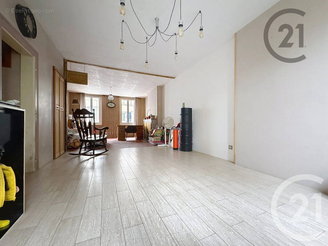 Maison à DONNEMARIE-DONTILLY