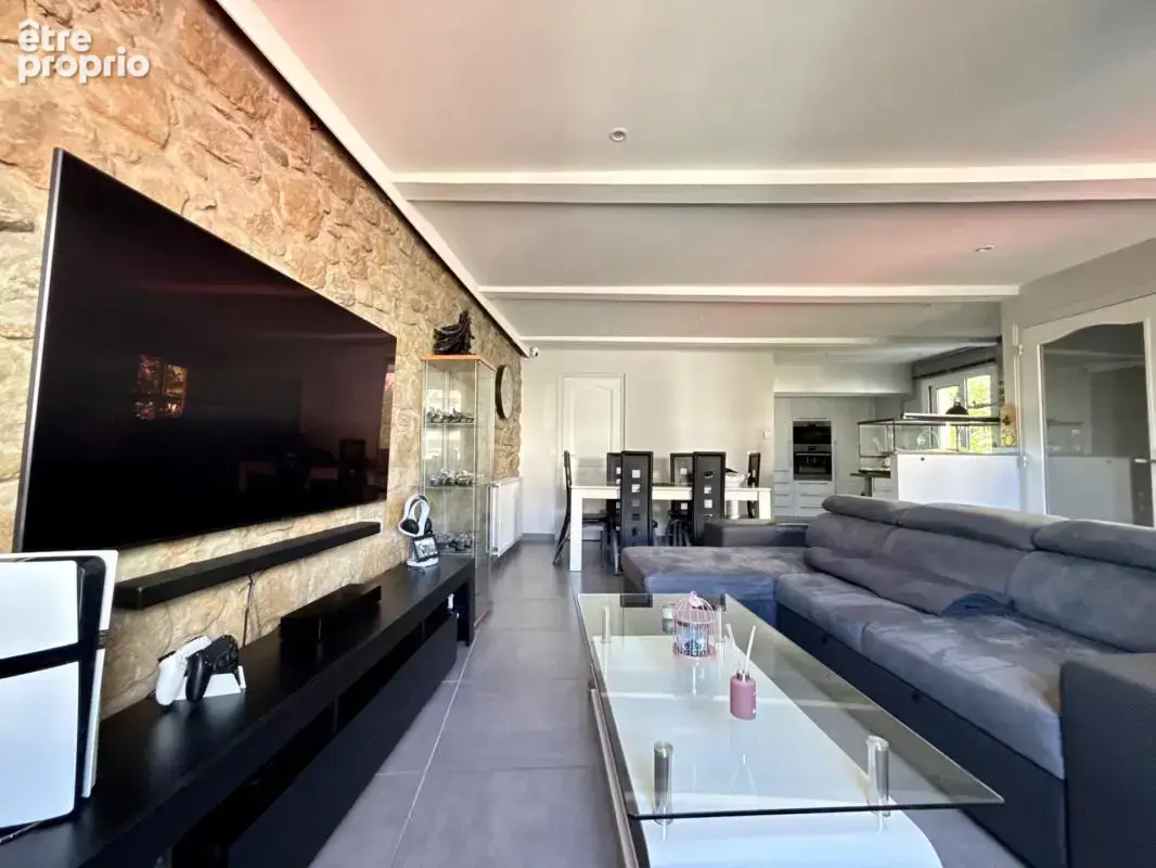 Maison de ville 84,06 m2 avec garage - Firminy centre / place Marquise - photo 5