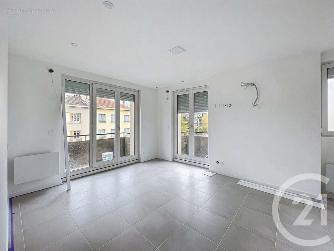 Appartement 46 m² à Givors  - photo 4