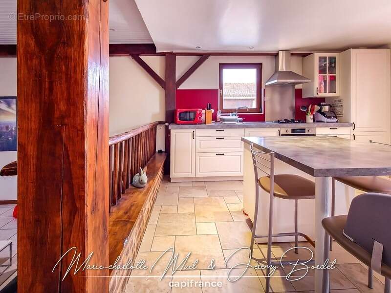 Maison à PONT-DE-VAUX