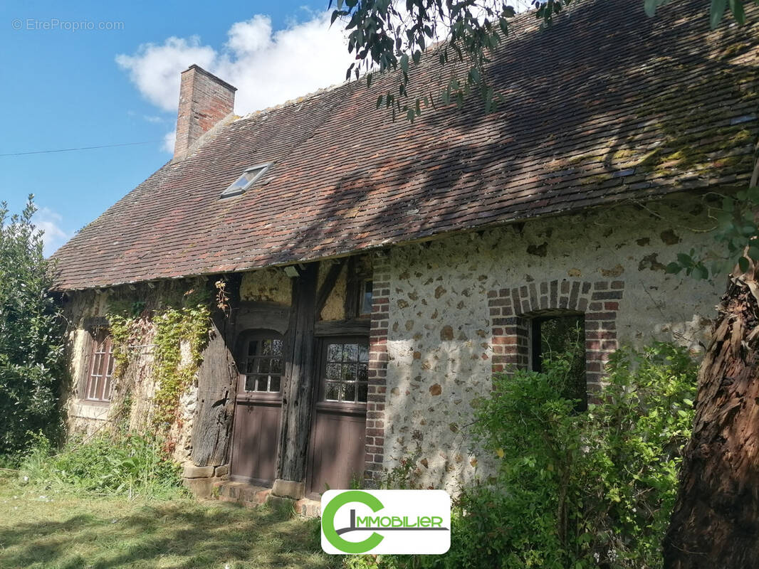 Maison à SAINT-AGIL