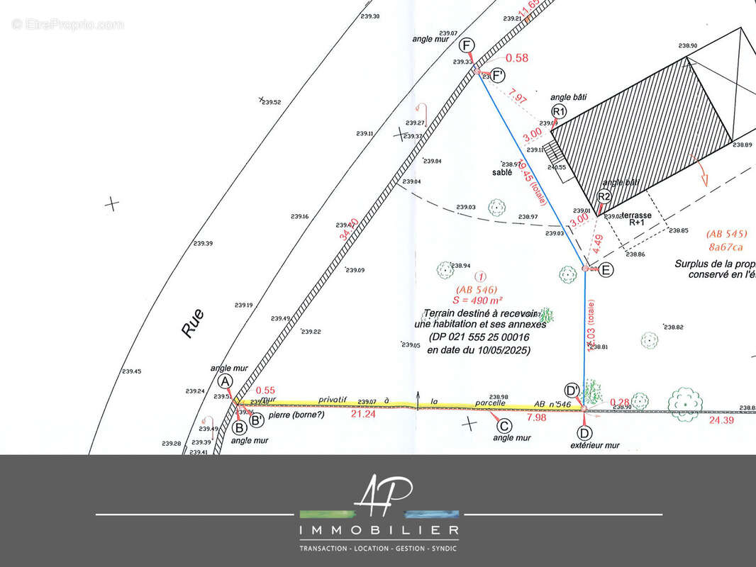 Terrain à SAINT-JULIEN