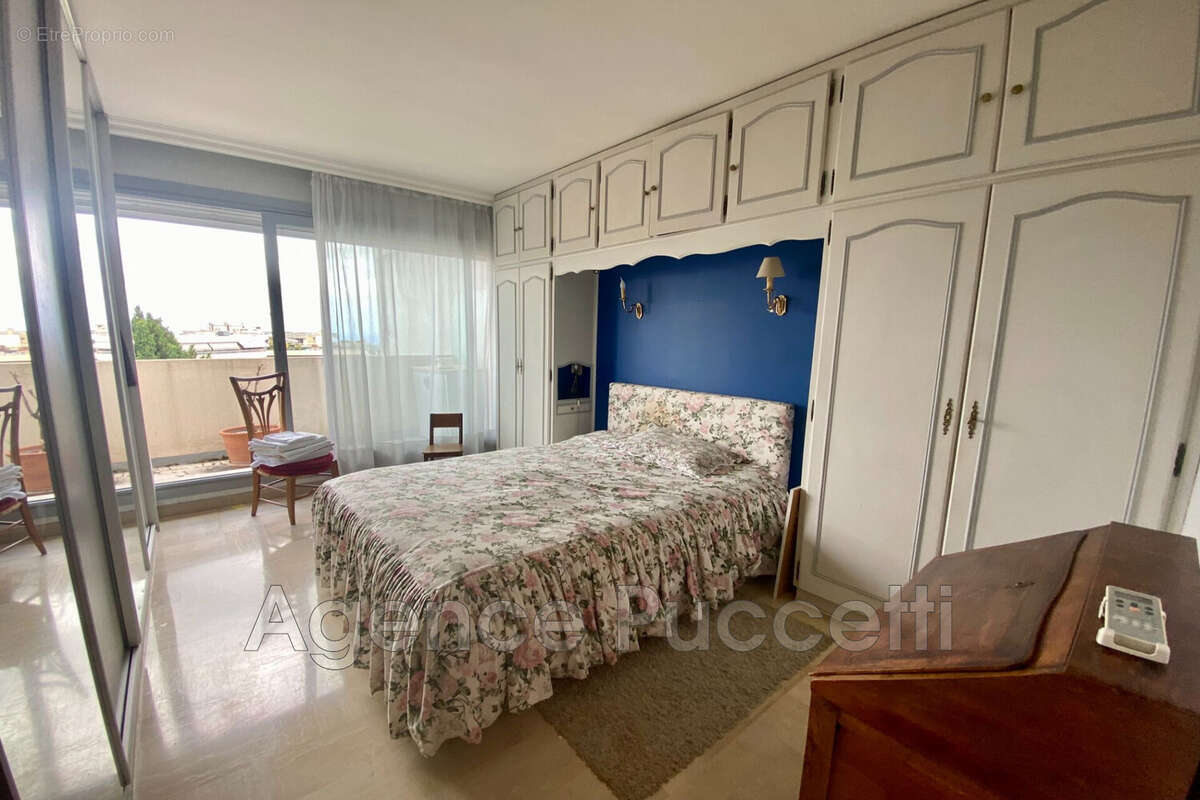 Appartement à VENCE